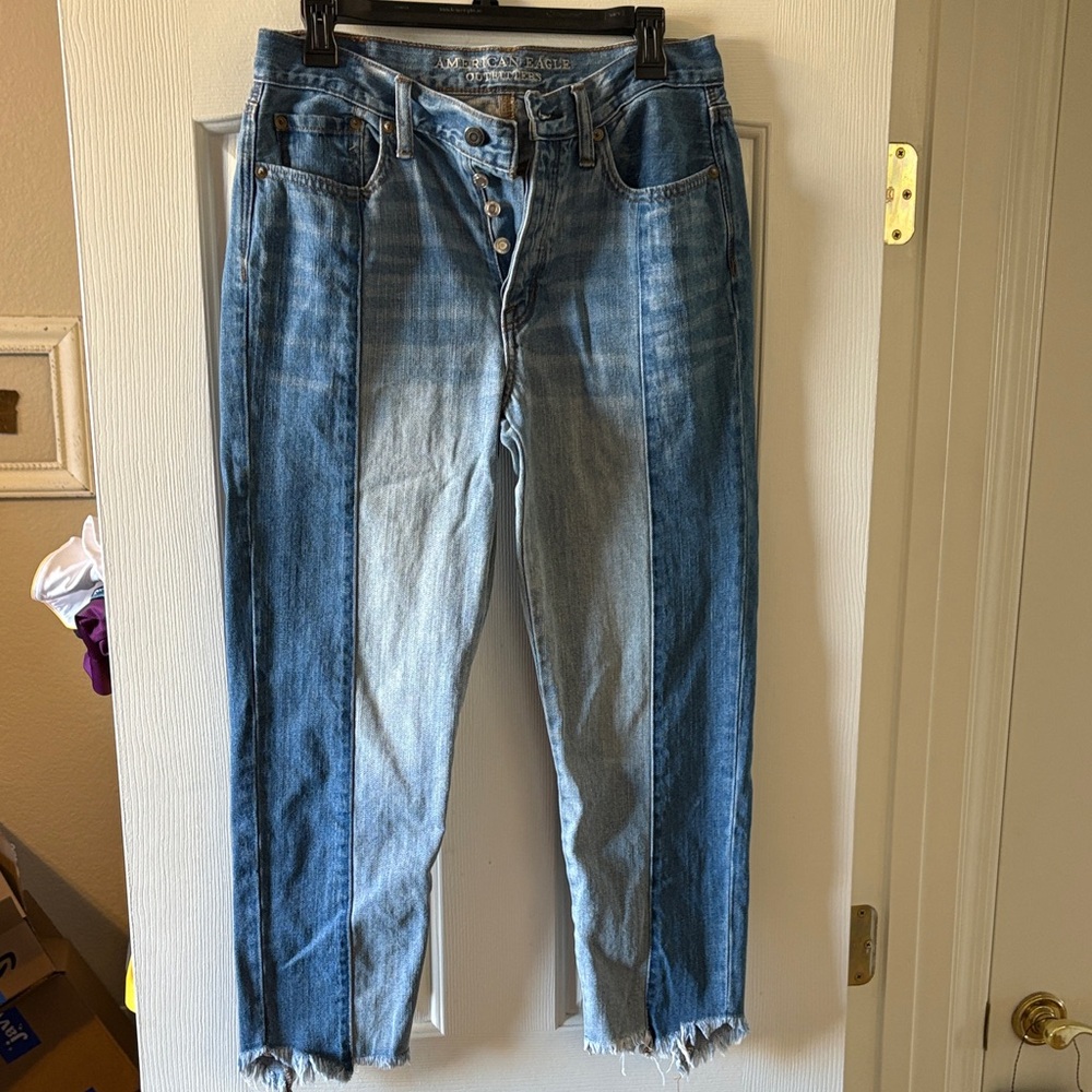 American Eagle Outfitters EUC Vintage Hi-Rise Two Tone Jeans Size 8